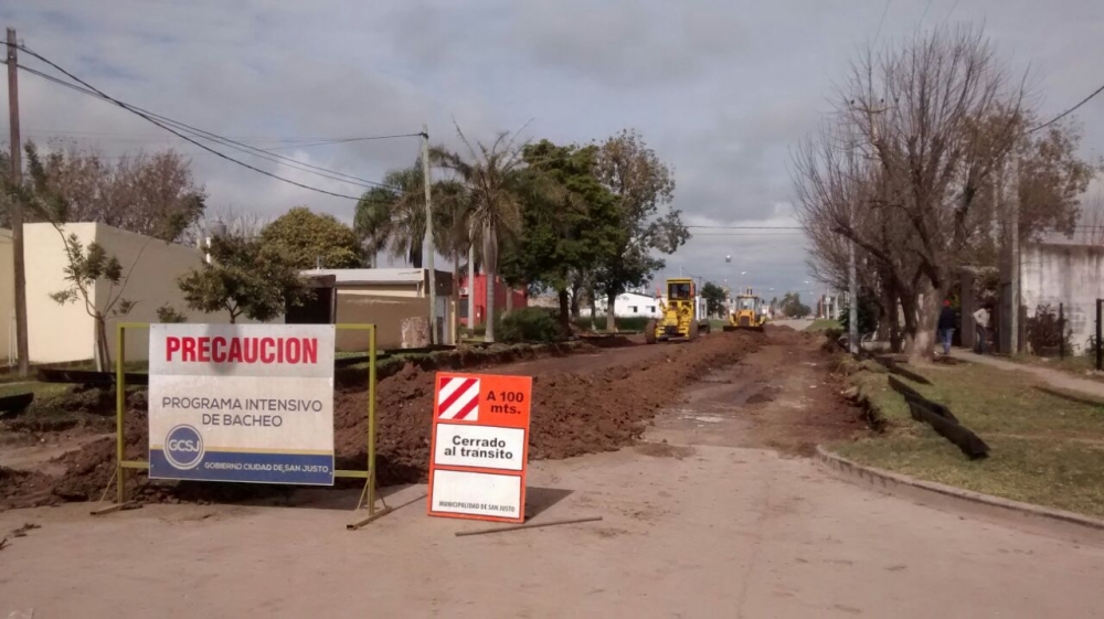 PAVIMENTACION EN BARRIO FATIMA.