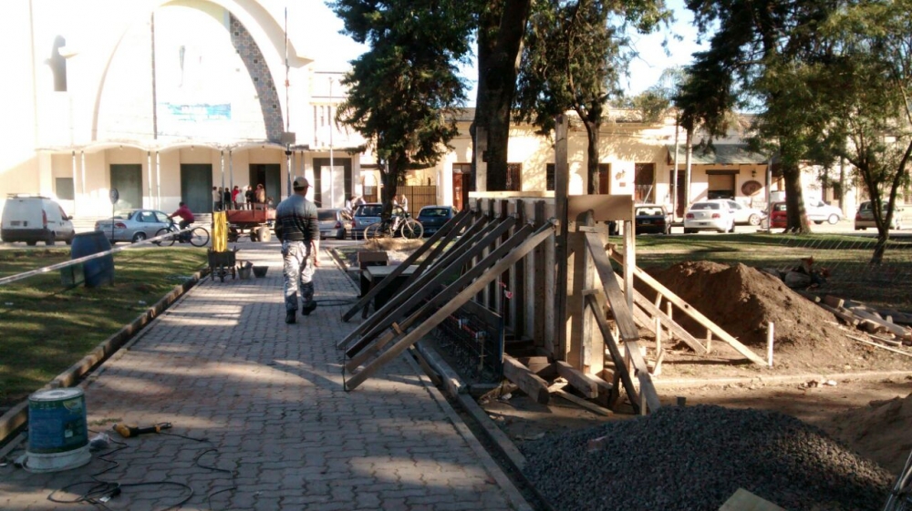 OBRAS EN LA VIA PUBLICA.  