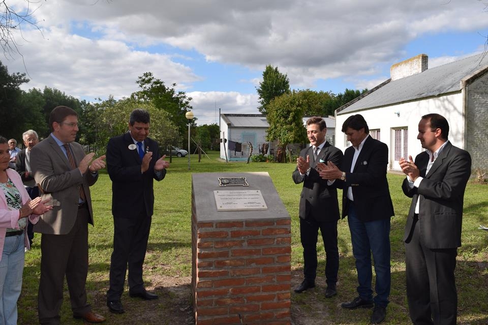 SE COLOCO LA PIEDRA FUNDAMENTAL DEL FUTURO CENTRO Y RESIDENCIA ADULTOS MAYORES.