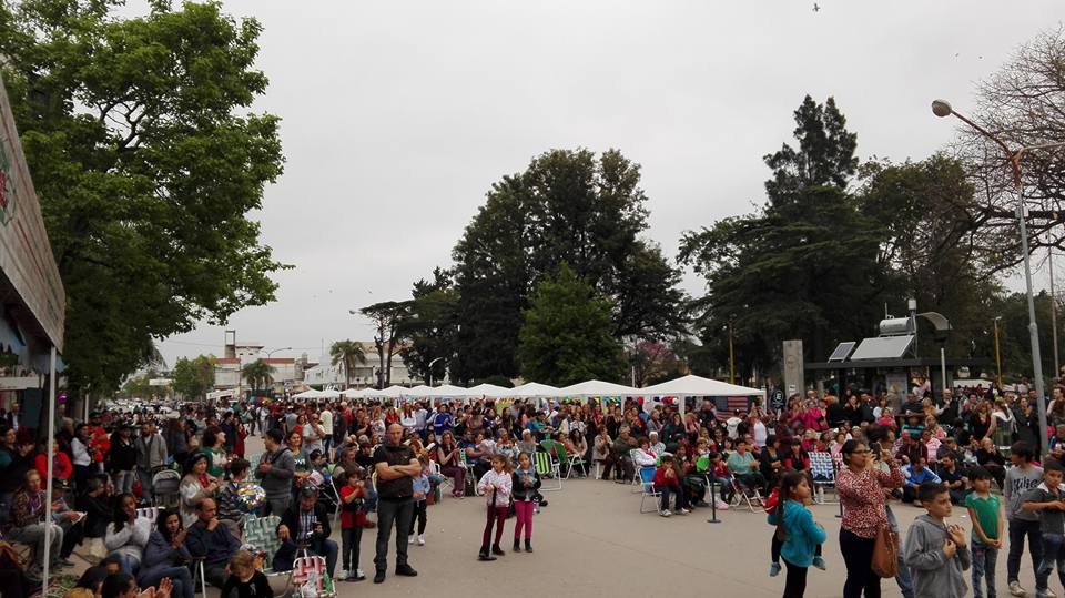 EXITOSO PRIMER ENCUENTRO DE LAS COLECTIVIDADES.