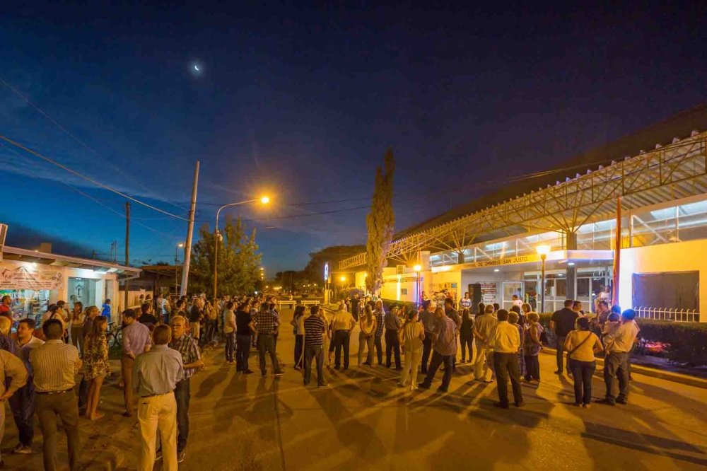 EL GOBIERNO DE LA CIUDAD INAUGURO LAS OBRAS DE CERRAMIENTO Y REMODELACION DE LA ESTACION TERMINAL DE OMNIBUS.