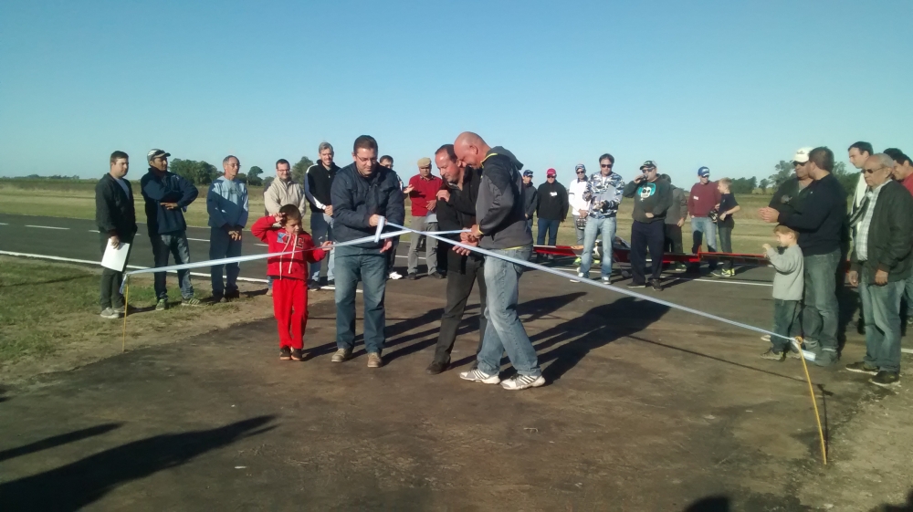 SE INAUGURÓ LA PISTA DE AEROMODELISMO DEL AERO CLUB